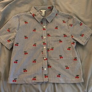 Cropped Cherry Button-up 🍒
